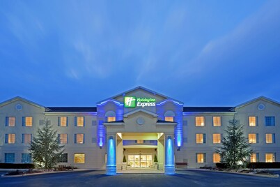 Holiday Inn Express And Suites Reading by IHG