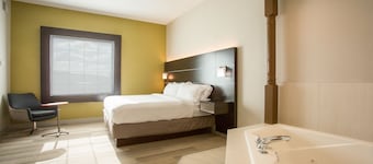 Holiday Inn Express & Suites Reading by IHG