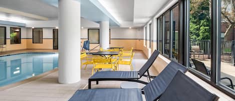 Piscine intérieure
