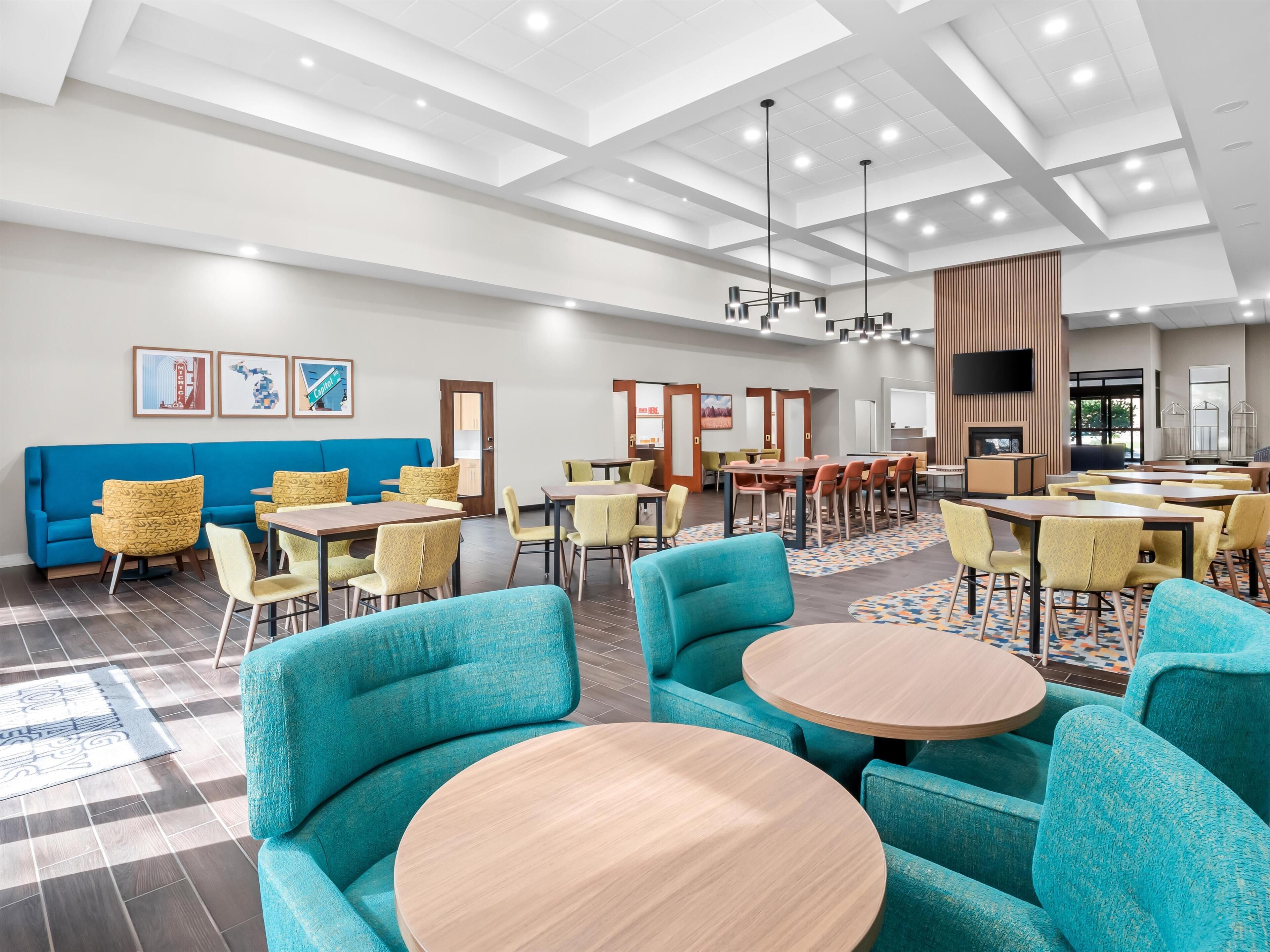 Free daily buffet breakfast