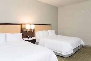 In-room safe, laptop workspace, iron/ironing board, free WiFi