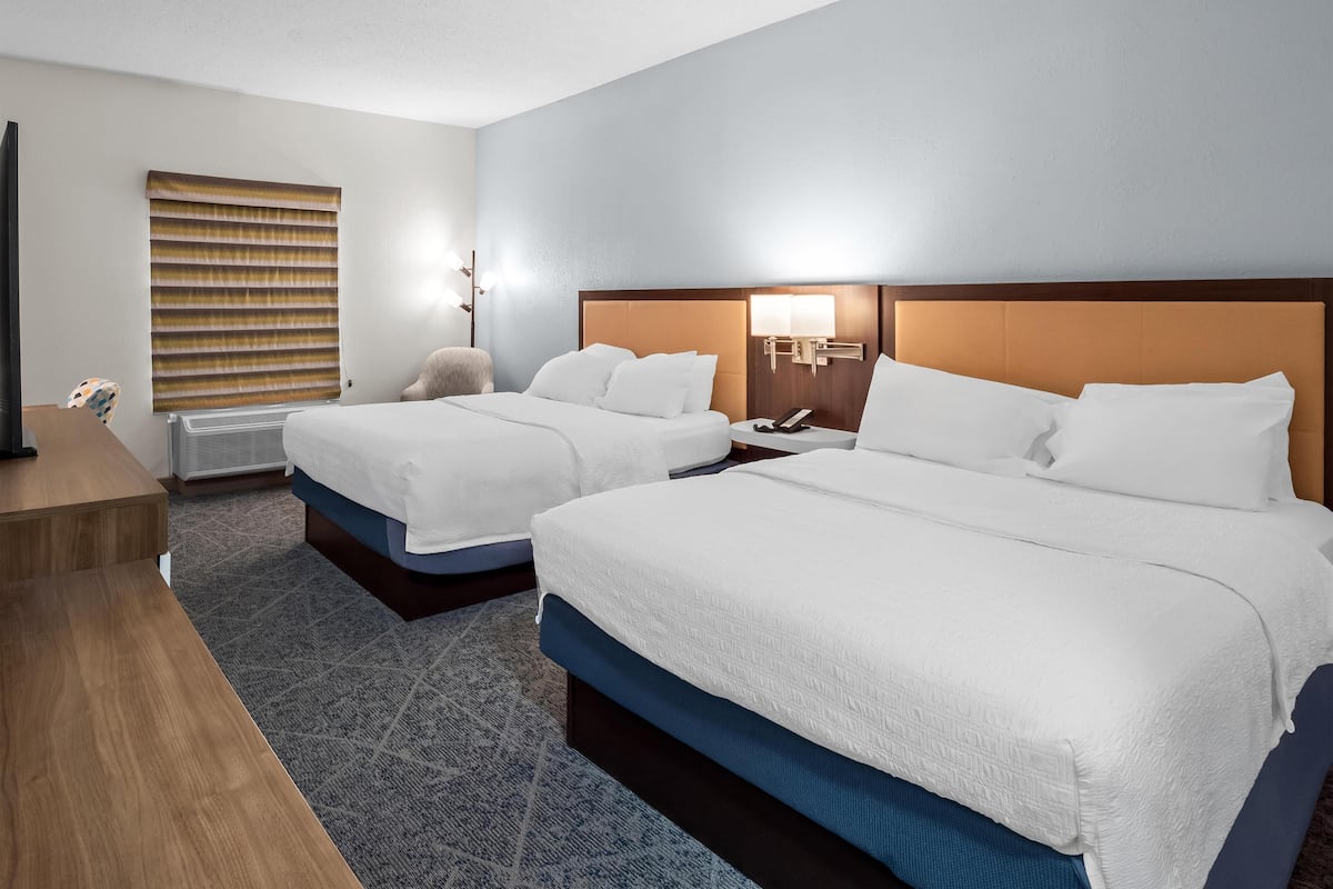 Two queen beds non smoking | In-room safe, laptop workspace, iron/ironing board, free WiFi