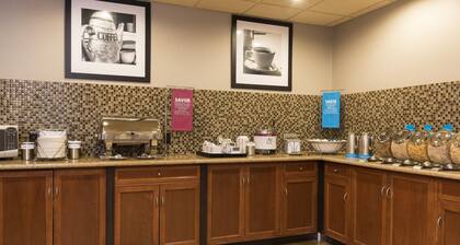 Hampton Inn & Suites East Lansing/Okemos