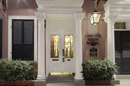 Entrada de la propiedad