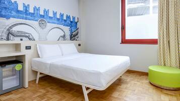 Allergikerbettwaren, Zimmersafe, Schreibtisch, schallisolierte Zimmer