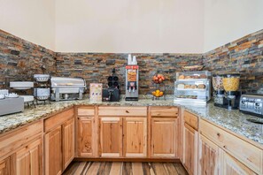 Free daily continental breakfast