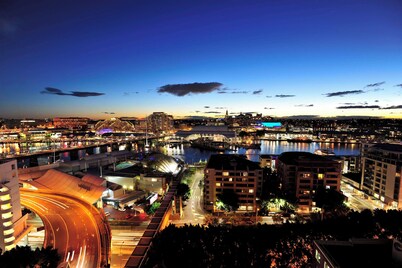 Metro Apartments on Darling Harbour - Sydney