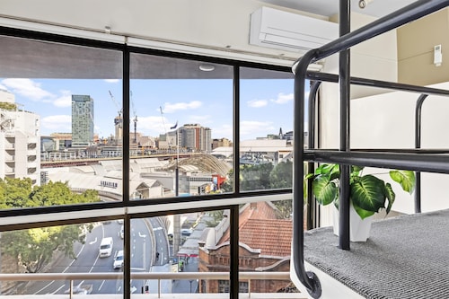 Metro Apartments on Darling Harbour - Sydney