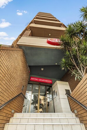 Front of property - Metro Apartments on Darling Harbour - Sydney (Sydney)