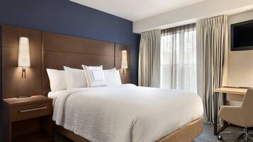 1 slaapkamer, luxe beddengoed, een bureau, verduisterende gordijnen