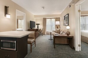 1 bedroom, premium bedding, desk, blackout drapes