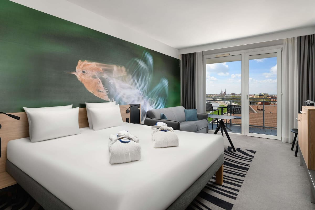 executive room, 1 double bed with sofa bed | city view