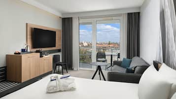 Superior Room, 1 Double Bed with Sofa bed (High Floor) | Water view