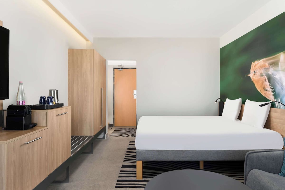 Superior Double Room, 1 Double Bed with Sofa bed | Minibar, in-room safe, desk, blackout drapes