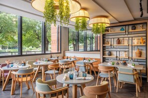 Restaurant - FirstName Toulouse Résidence, part of JdV by Hyatt (Toulouse)
