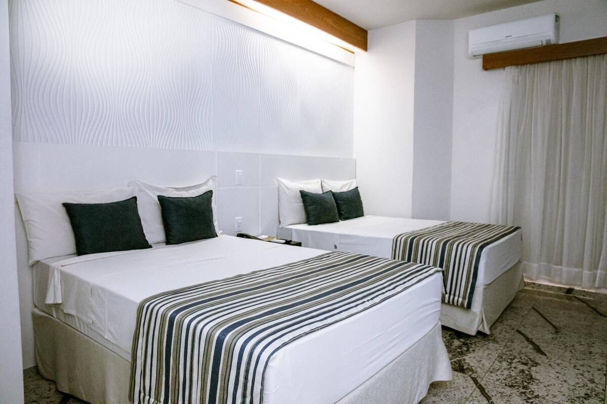 Minibar, laptop workspace, soundproofing, WiFi (free)