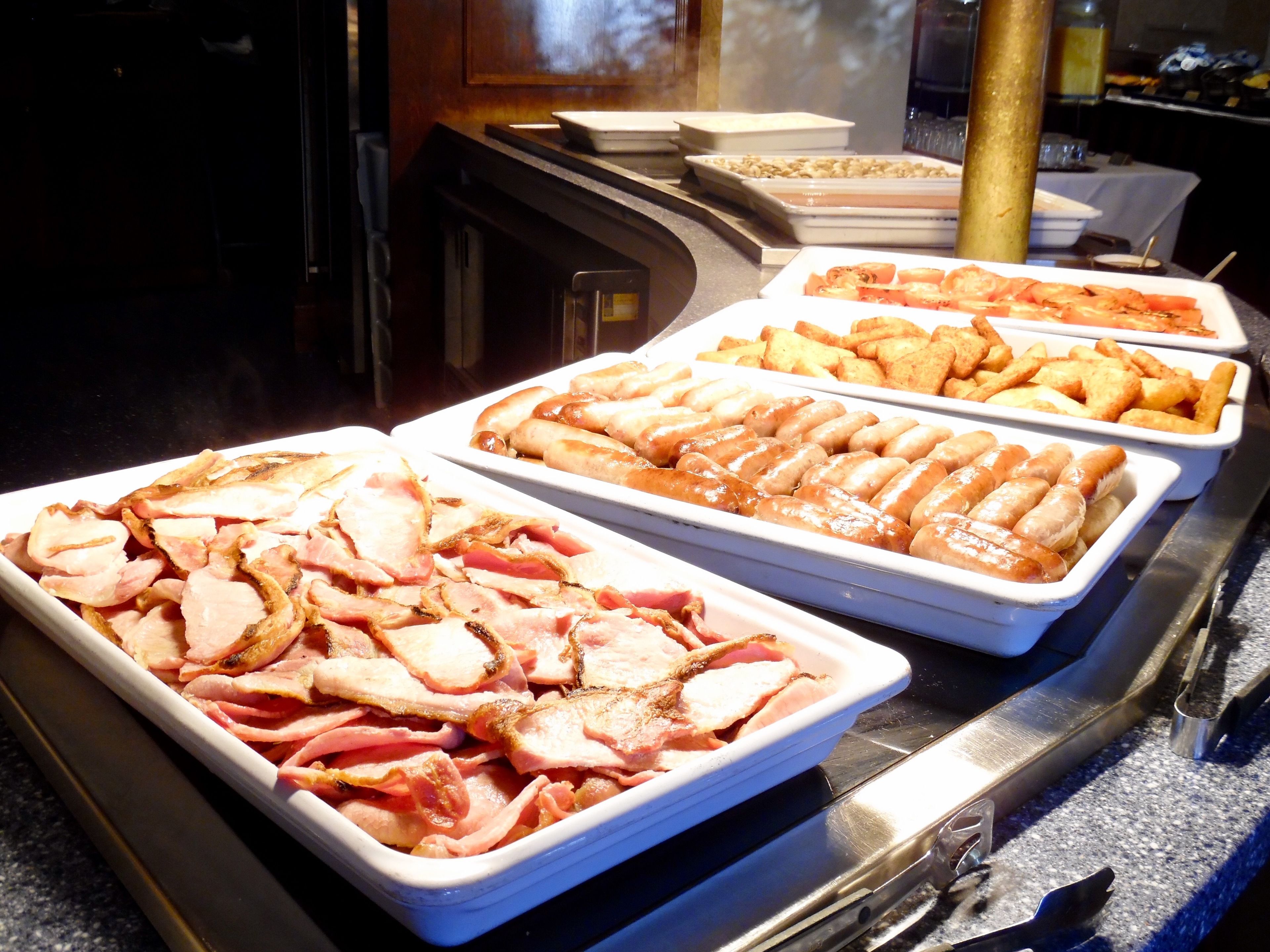 Daily full breakfast (GBP 14.25 per person)