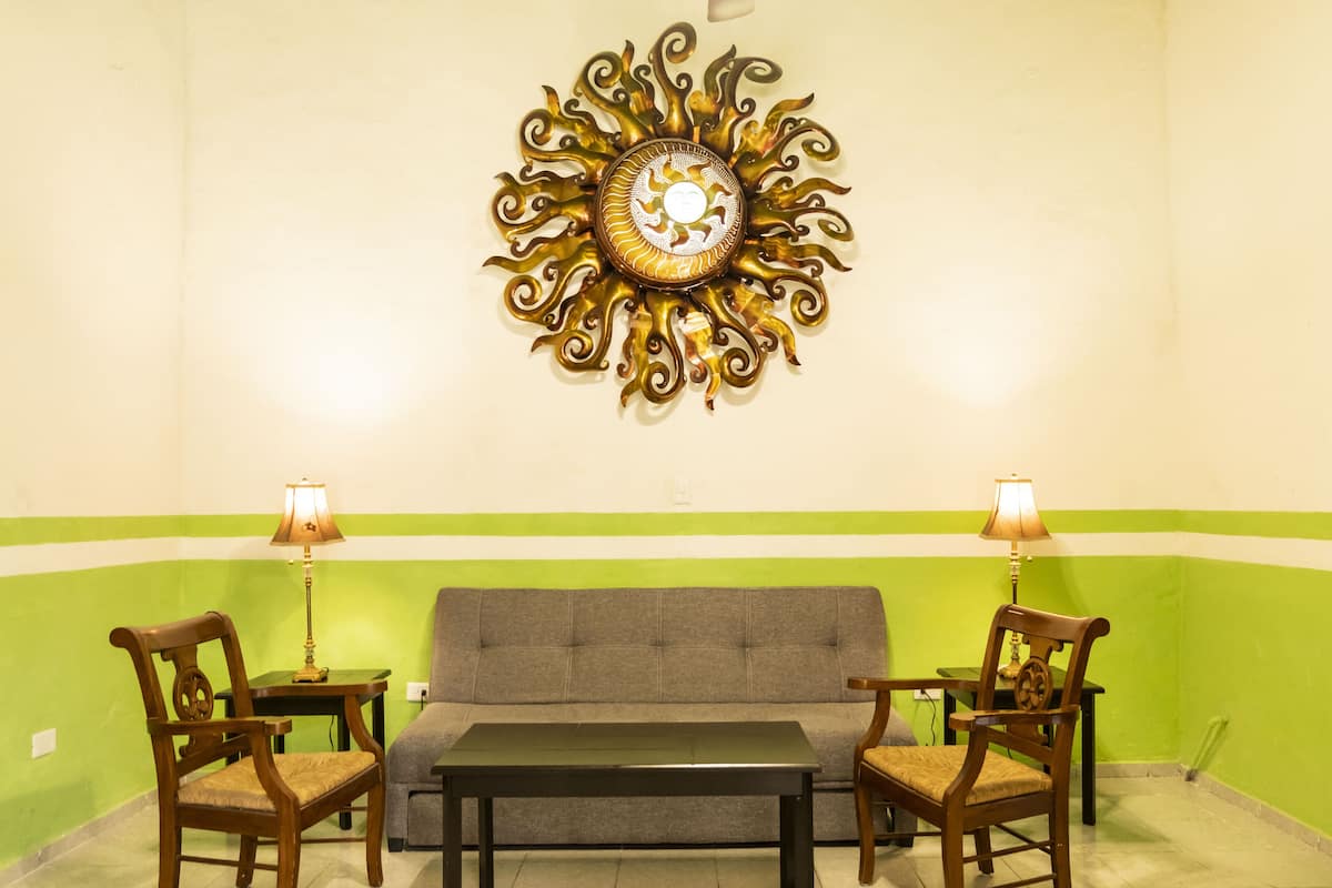 Studio, living - dining room, equipped kitchen, independent entrance