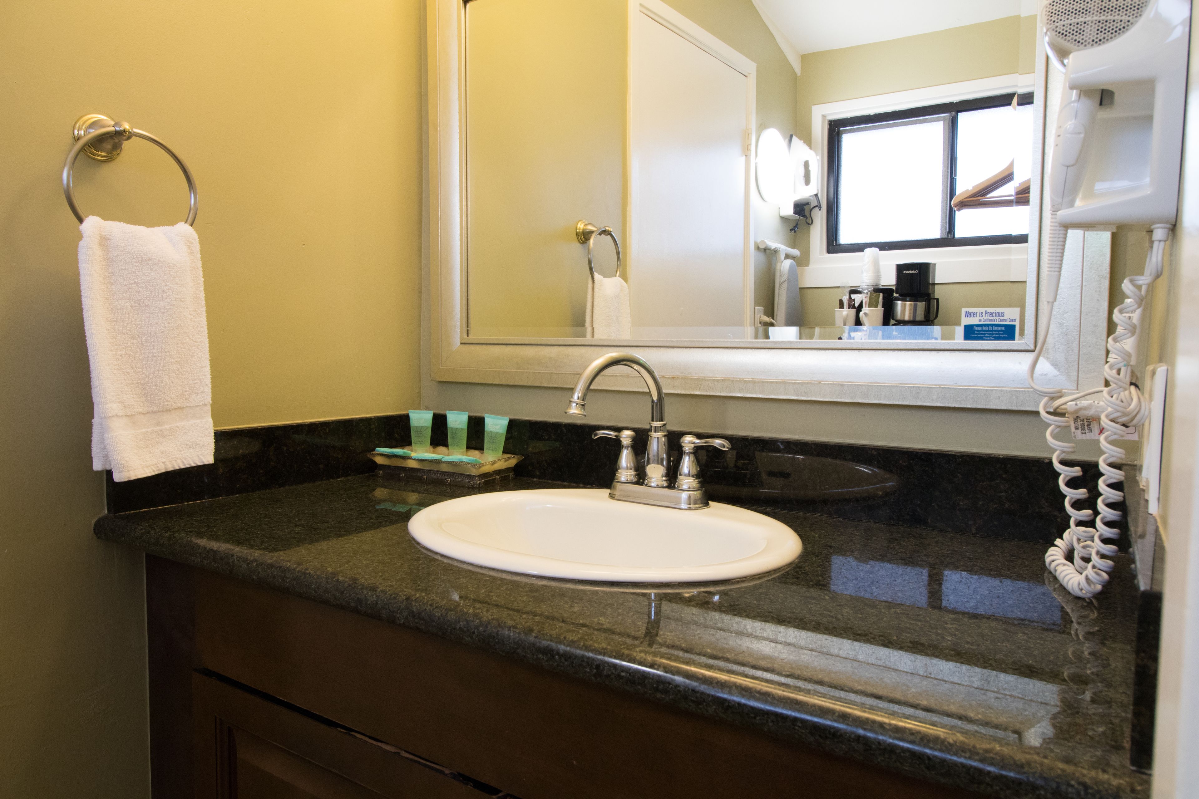 cottage, 2 bedrooms | bathroom sink