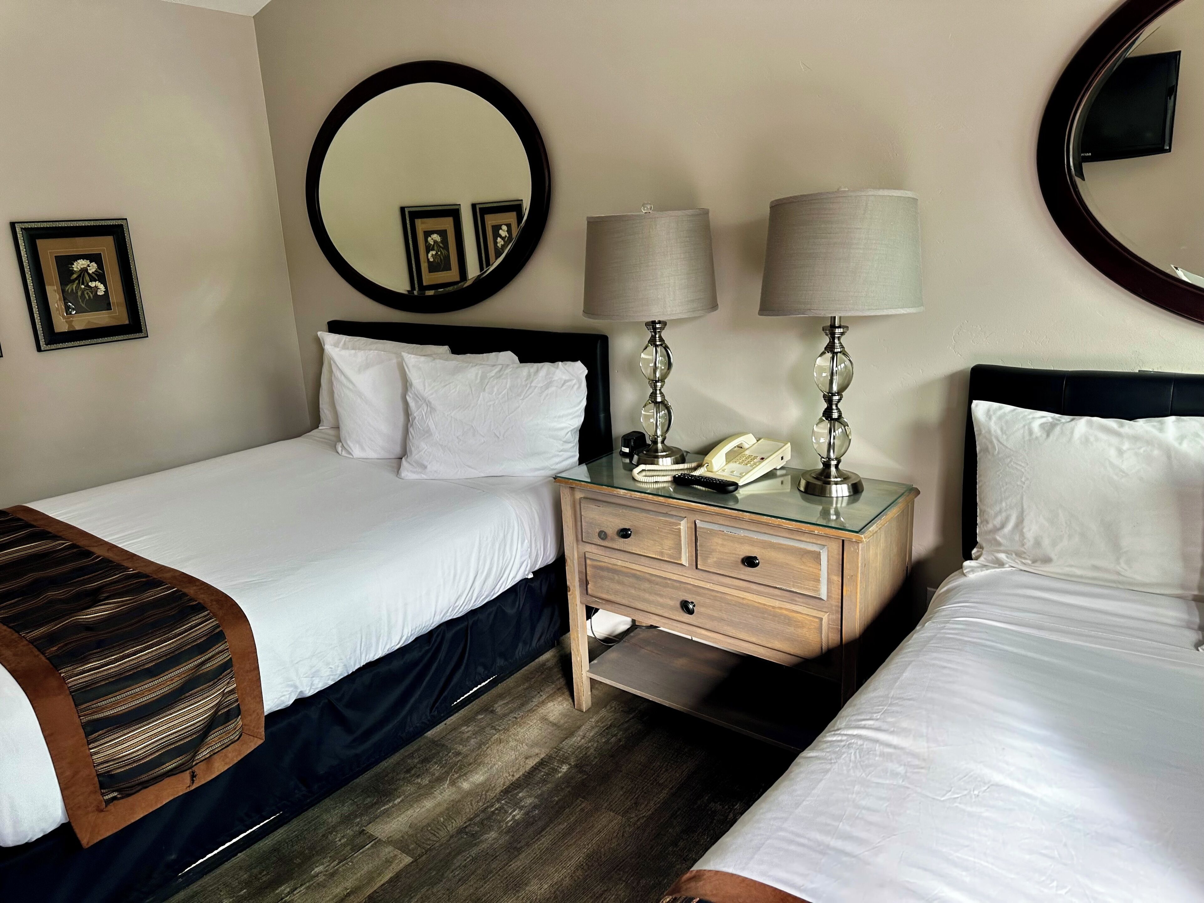 2 Double Beds, Kitchen, Accessible | Iron/ironing board, free WiFi, bed sheets