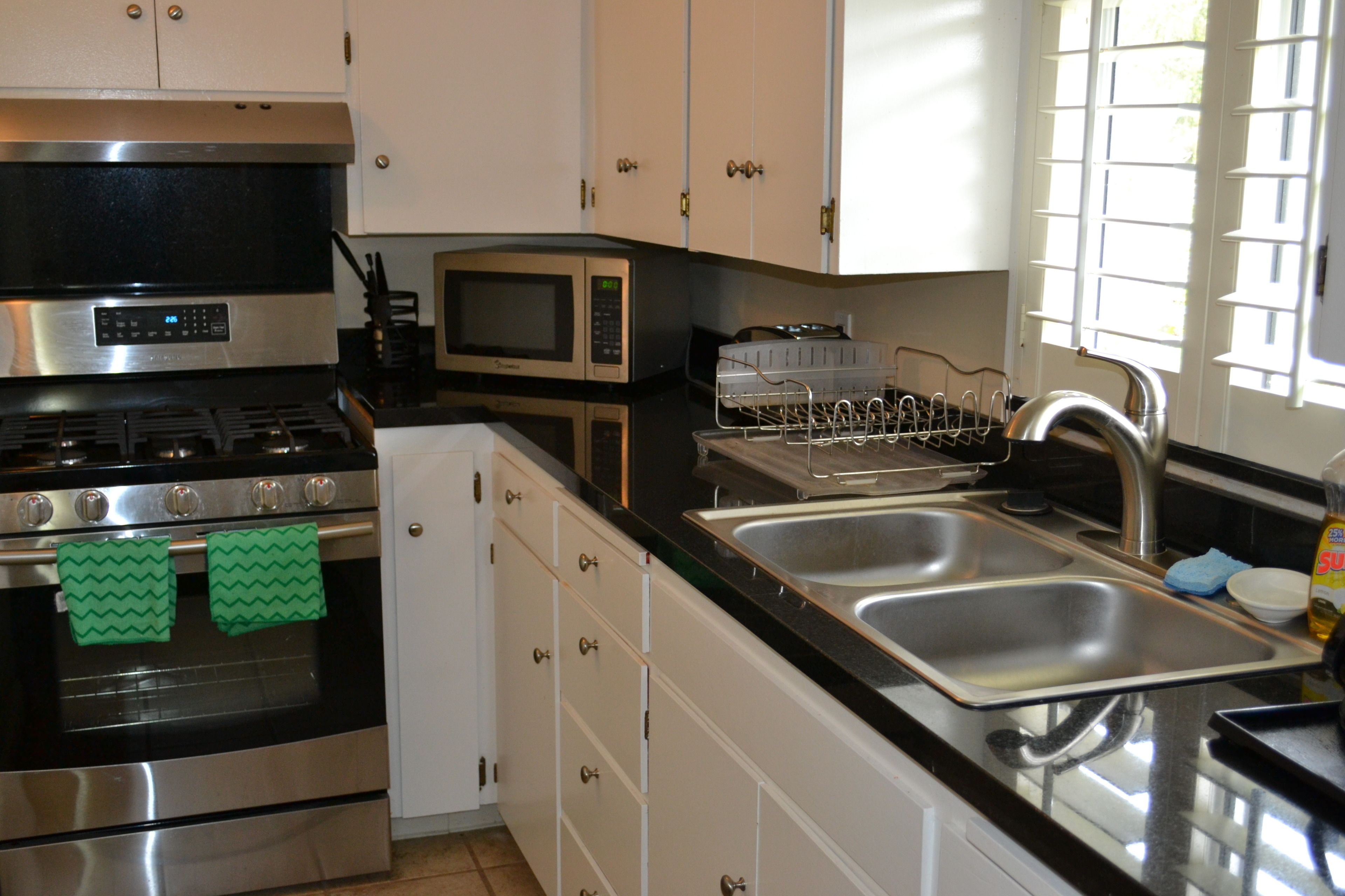 fridge, microwave, coffee/tea maker