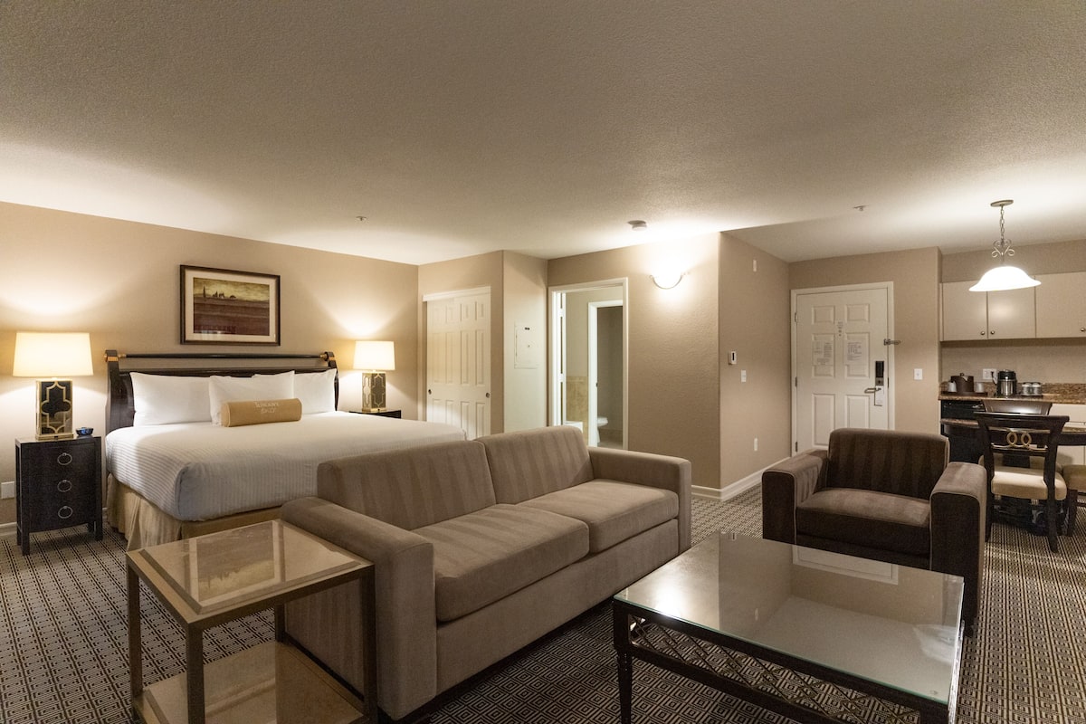 in-room safe, desk, laptop workspace, blackout curtains