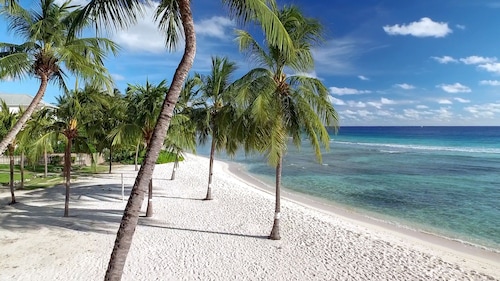 Coconut Court Beach Hotel