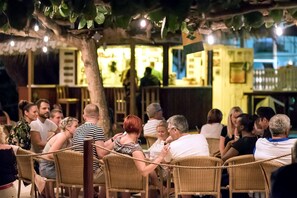 Beach bar