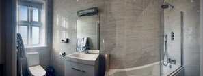 Family Room, Non Smoking (Multiple Beds) | Bathroom | Combined shower/bathtub, deep-soaking bathtub, free toiletries - The Birch Hotel (Haywards Heath)