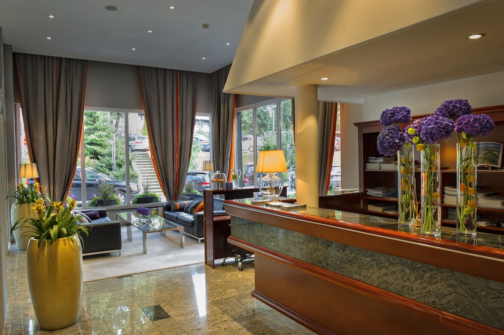 Hotel Kompas by null