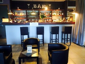 Bar (in der Unterkunft)