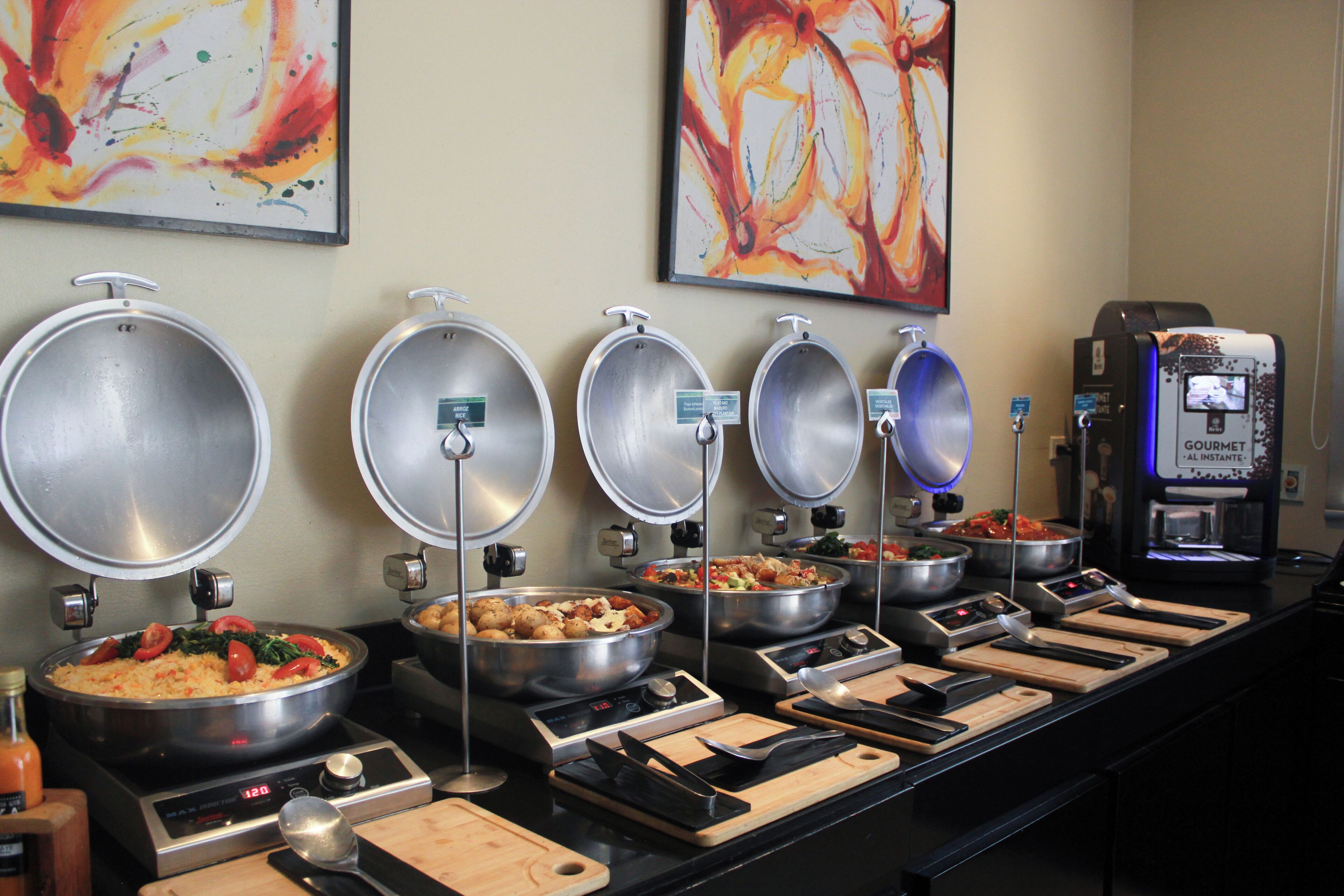 breakfast, lunch served; local and international cuisine, pool views