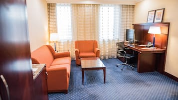Deluxe Suite, 1 King Bed, Executive Level | Down comforters, minibar, in-room safe, desk
