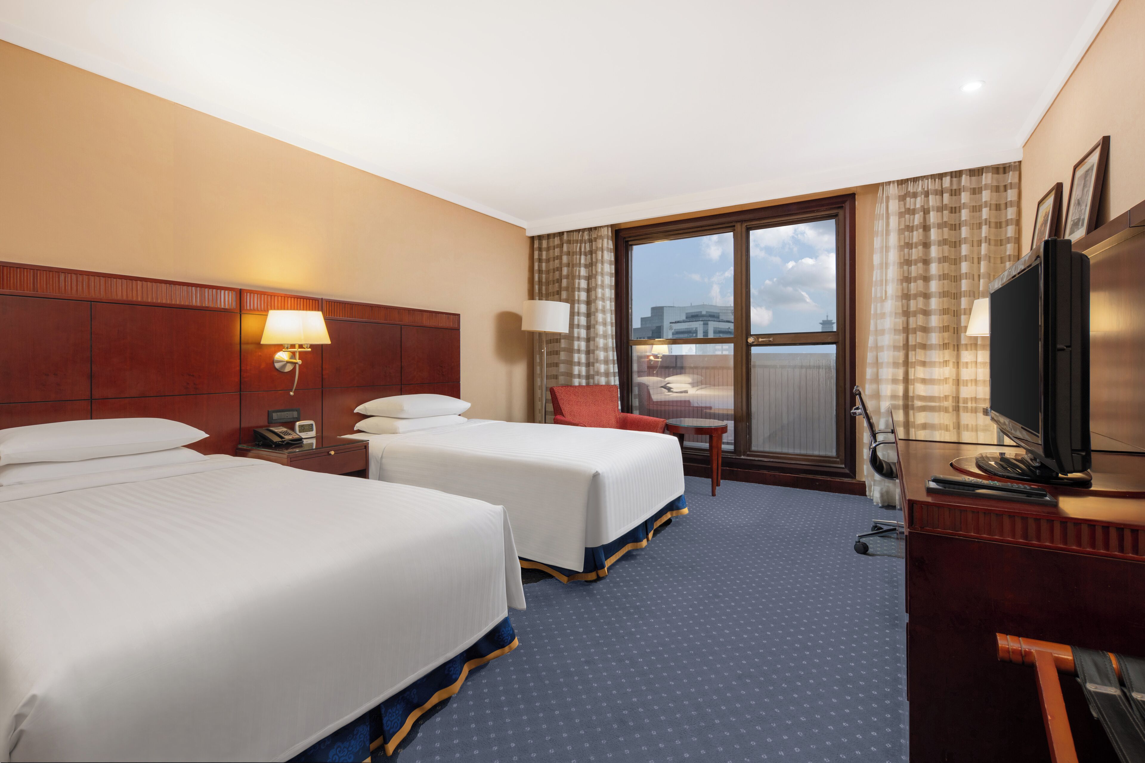 Basic Twin Room | Down comforters, minibar, in-room safe, desk