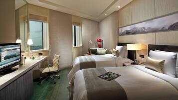 Down comforters, minibar, in-room safe, desk
