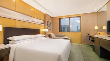 Down comforters, minibar, in-room safe, desk