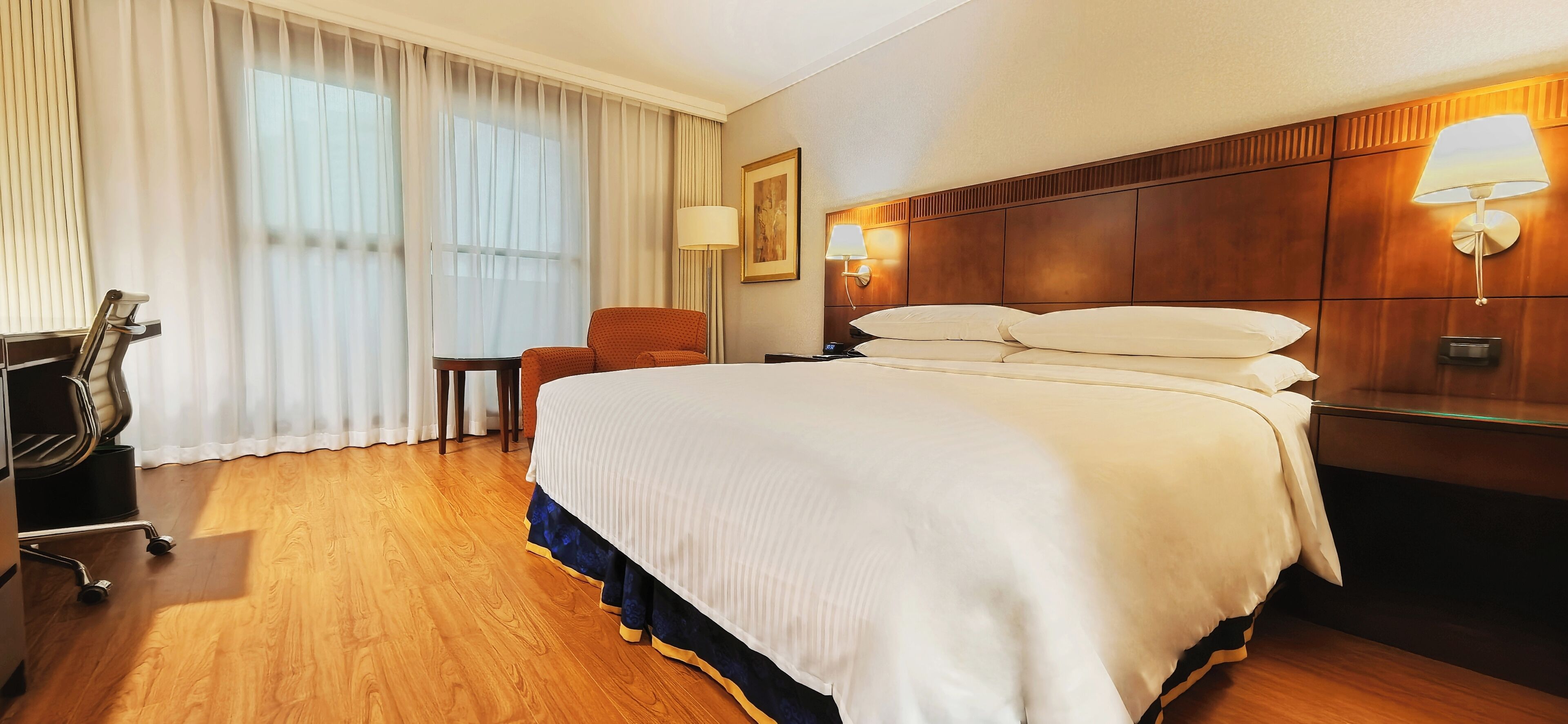 down duvets, minibar, in-room safe, desk