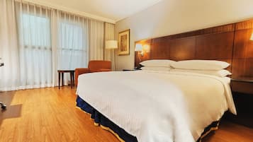 Daunenbettdecken, Minibar, Zimmersafe, Schreibtisch