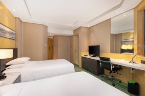 Down comforters, minibar, in-room safe, desk