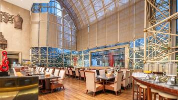 Daily buffet breakfast for a fee