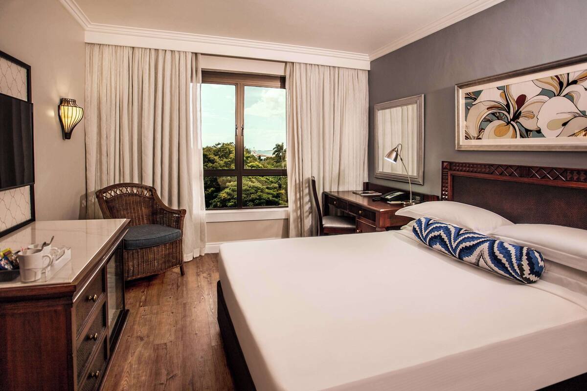 In-room safe, desk, laptop workspace, free WiFi