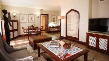 In-room safe, desk, laptop workspace, free WiFi