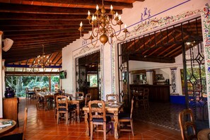 Breakfast, lunch, dinner and brunch served - Hotel & Spa Posada Tlaltenango (Cuernavaca)