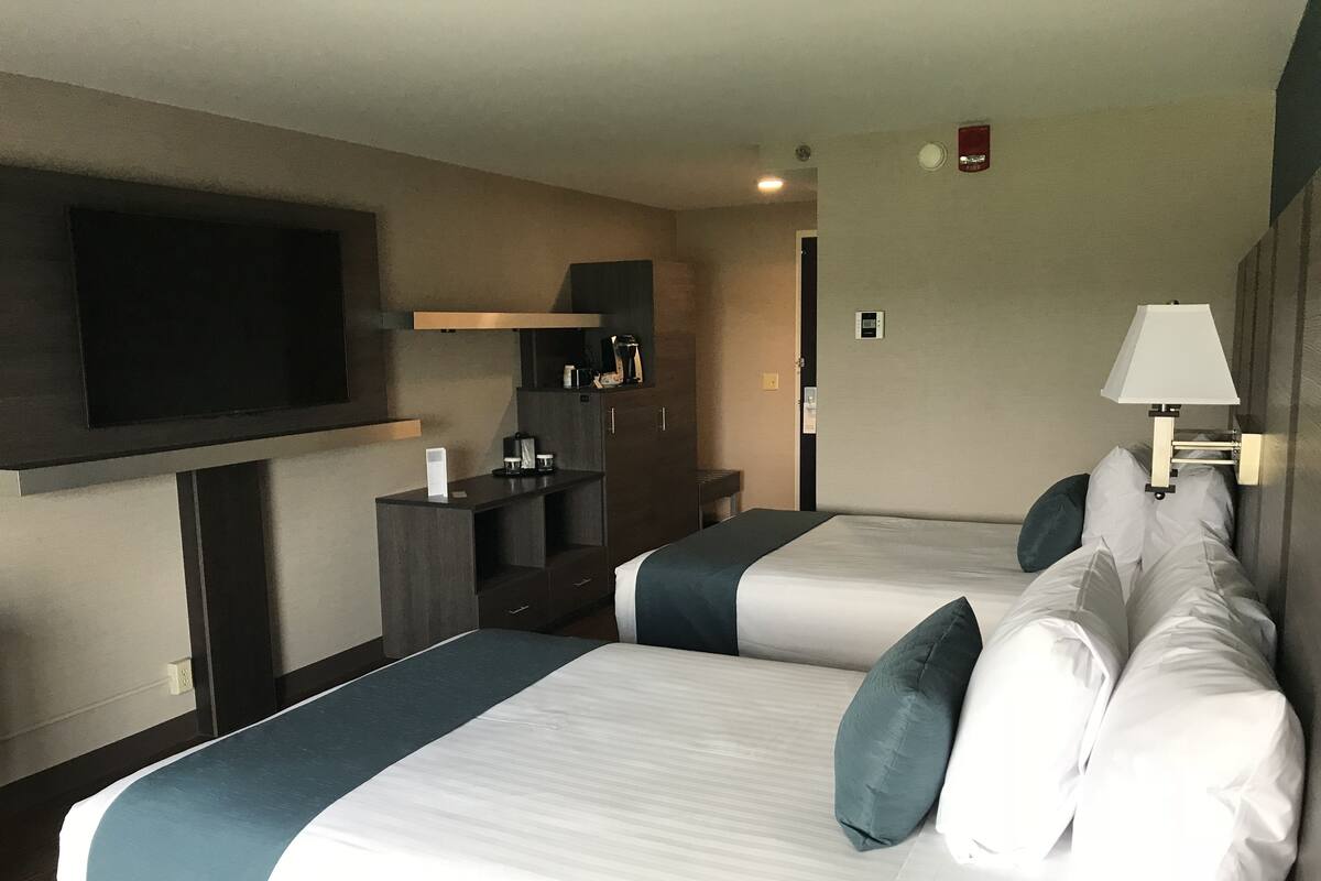 Executive Room, 2 Double Beds | Desk, iron/ironing board, cribs (free), rollaway beds (surcharge)