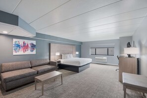 Suite, 1 King Bed, Non Smoking, Refrigerator & Microwave (with Sofabed) | Premium bedding, blackout drapes, iron/ironing board - Best Western Fort Wayne I-69 North (Fort Wayne)