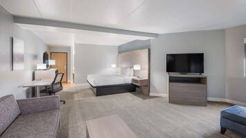 Suite, 1Â King-Bett, Nichtraucher, KĂŒhlschrank und Mikrowelle (with Sofabed) | Hochwertige Bettwaren, BĂŒgeleisen/BĂŒgelbrett, kostenlose Babybetten