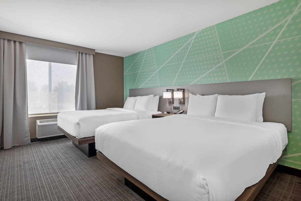 Standard Room, 2 Queen Beds, Non Smoking