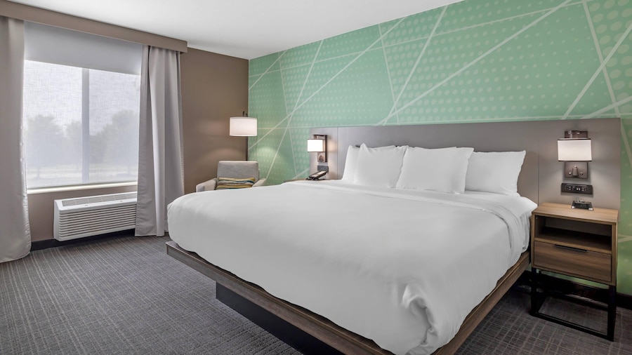 Comfort Inn & Suites Rochester South Mayo Clinic