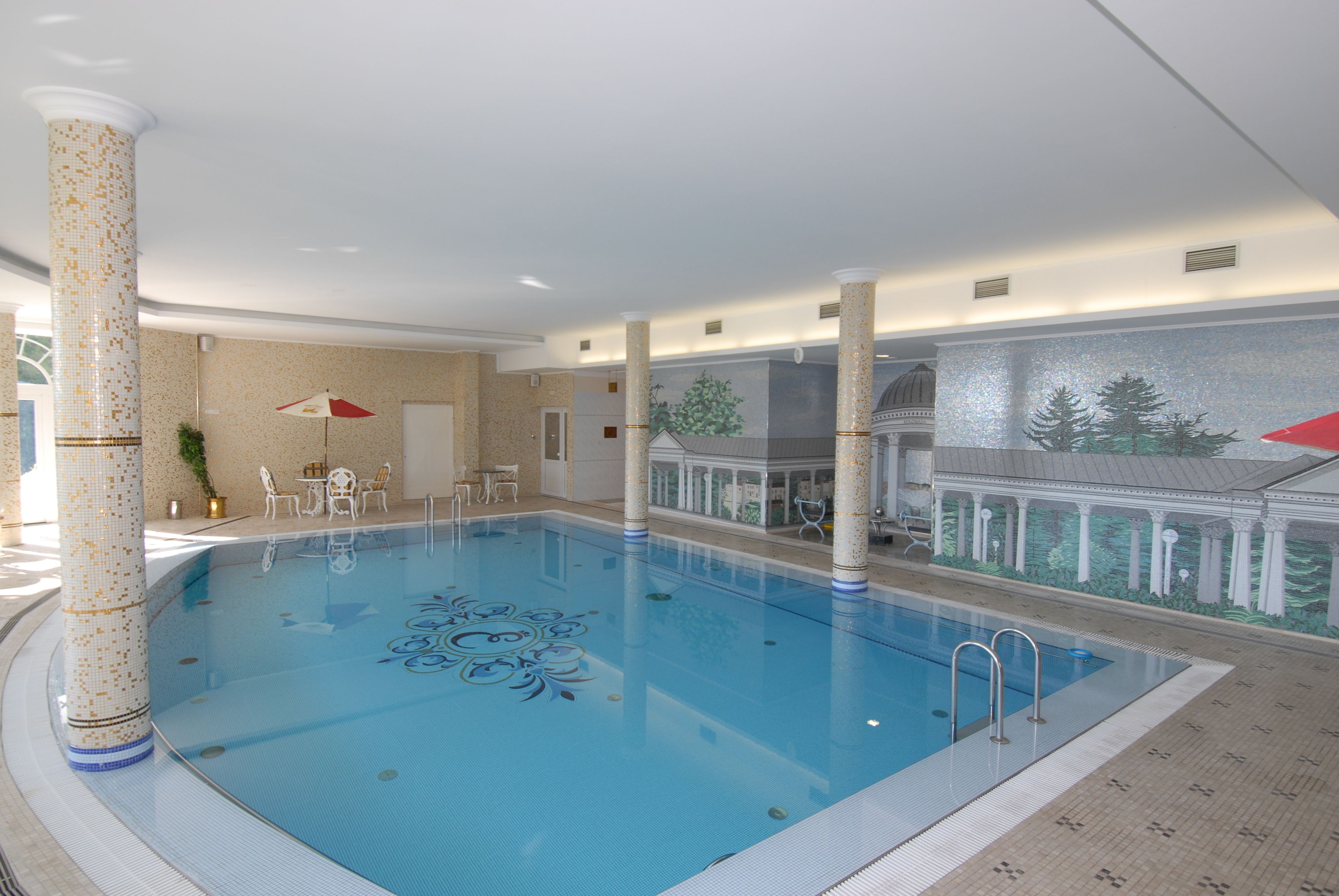 sauna, steam room, hot springs/mineral springs, body treatments