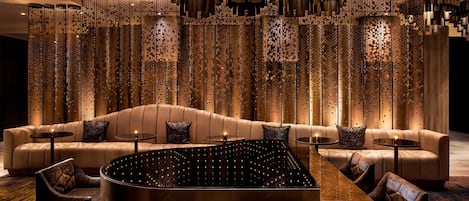 Bar (en el alojamiento)